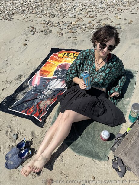 Voluptuousvampire Free