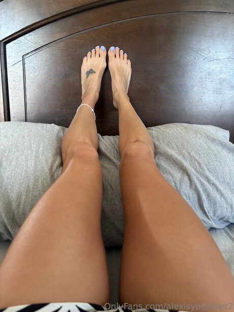 Alexisyogafeet2