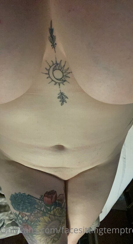 Facesittingtemptress