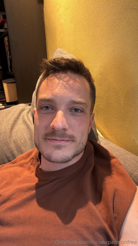 Nacktes geleaktes OnlyFans-Foto von Nicoexpansionfree