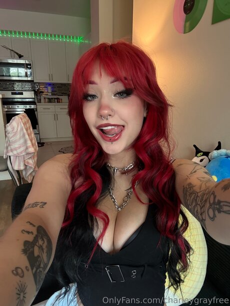 Nacktes geleaktes OnlyFans-Foto von Charleygrayfree