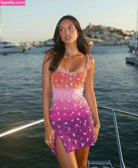 Alexandra Saint Mleux