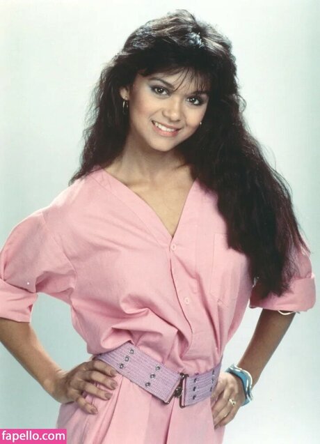 Nia Peeples