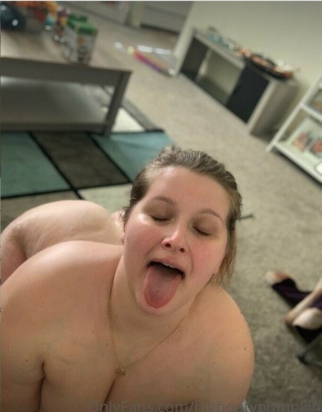Nacktes geleaktes OnlyFans-Foto von Peachypumpkin29