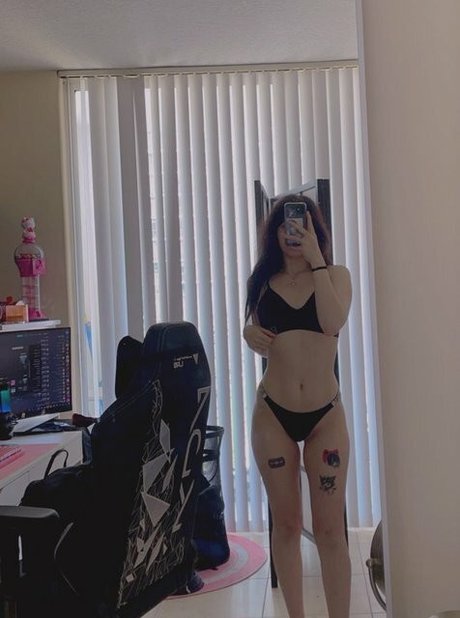 Nacktes geleaktes OnlyFans-Foto von Cherryverse