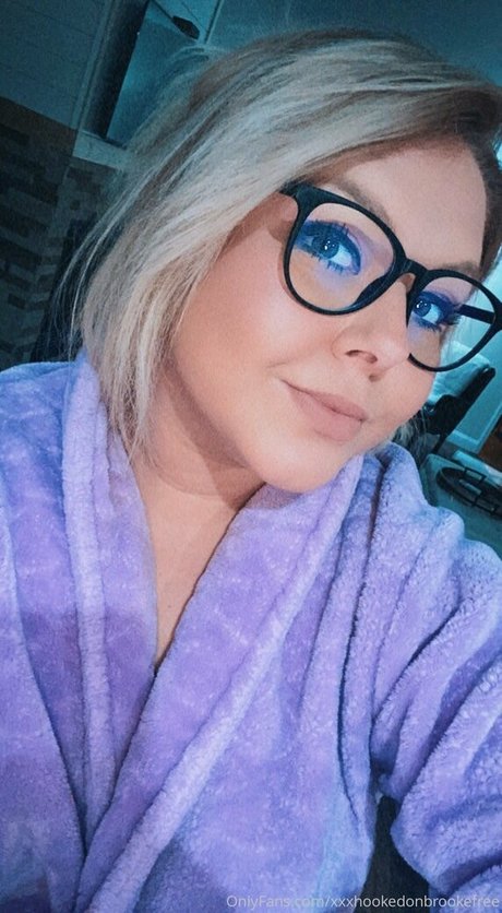 Xxxhookedonbrookefree