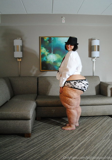 Bigbootyasshley
