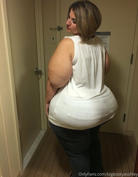 Bigbootyasshley