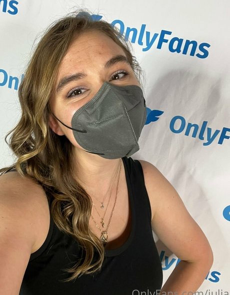 Nacktes geleaktes OnlyFans-Foto von Julia