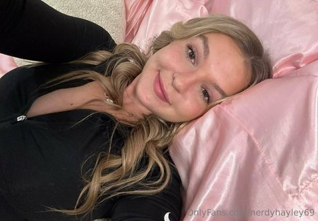 Nerdyhayley69