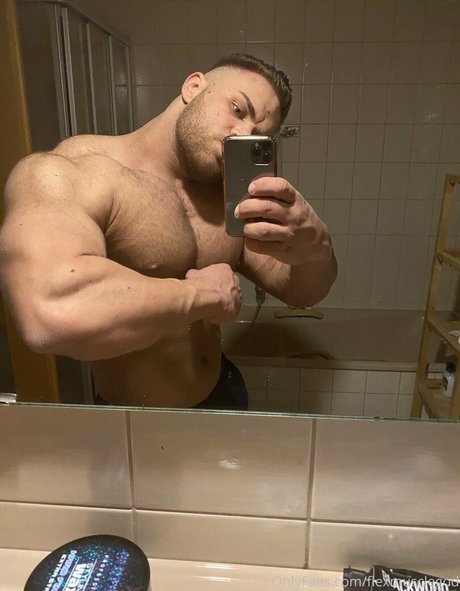 Flexmusclegod