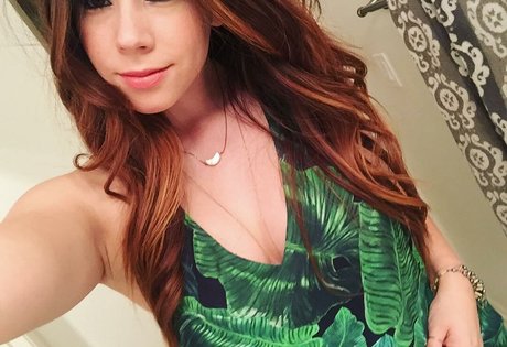 Jillian Rose Reed