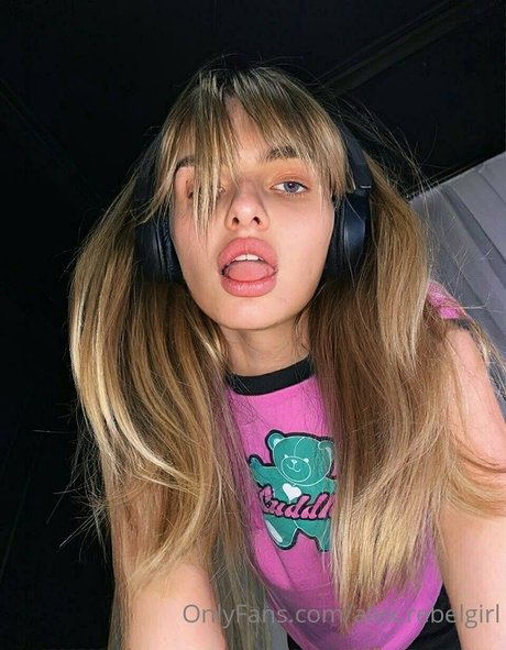 Alexrebelgirl
