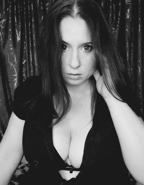 Nacktes geleaktes OnlyFans-Foto von Nadia Bratke