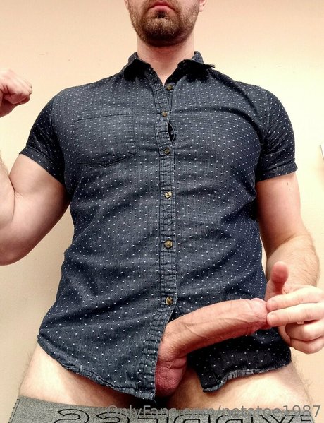 Nacktes geleaktes OnlyFans-Foto von Potatoe1987