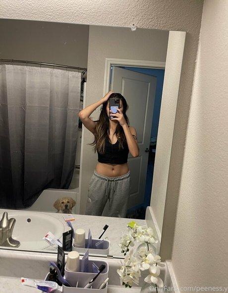 Nacktes geleaktes OnlyFans-Foto von Peenessy