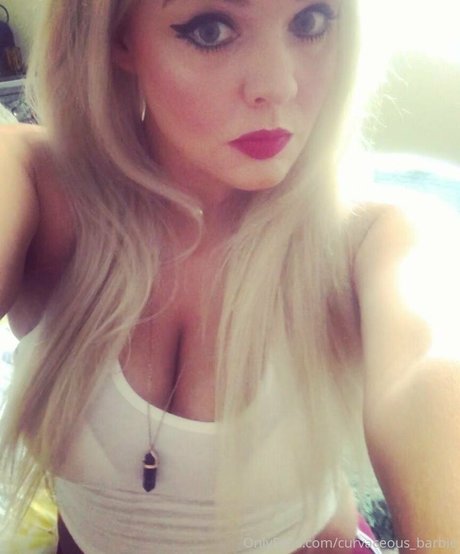 Curvaceousbarbie