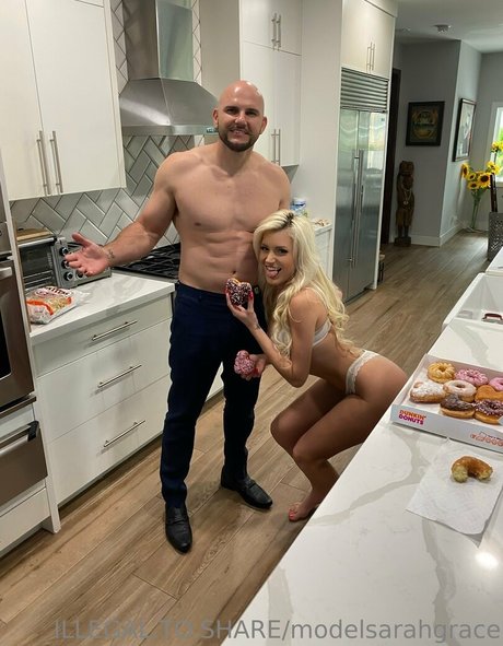 Modelsarahgrace