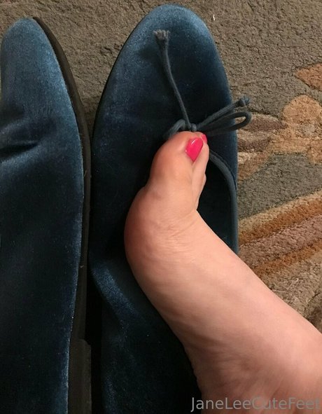 Janeleecutefeet