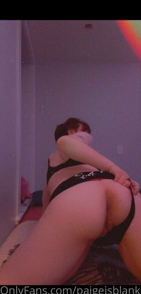 Nacktes geleaktes OnlyFans-Foto von Paigeisblank