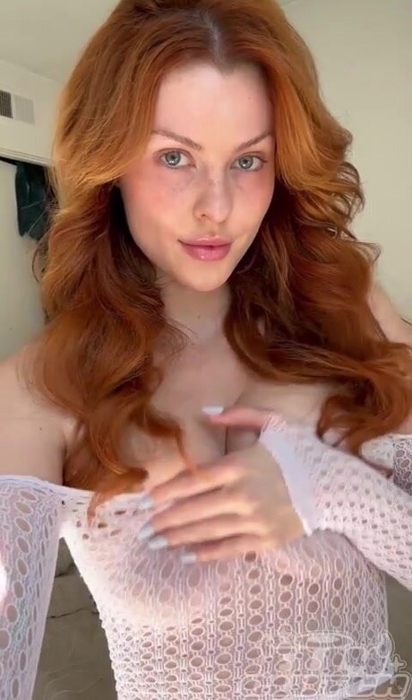 Nacktes geleaktes OnlyFans-Foto von Ellyclutch