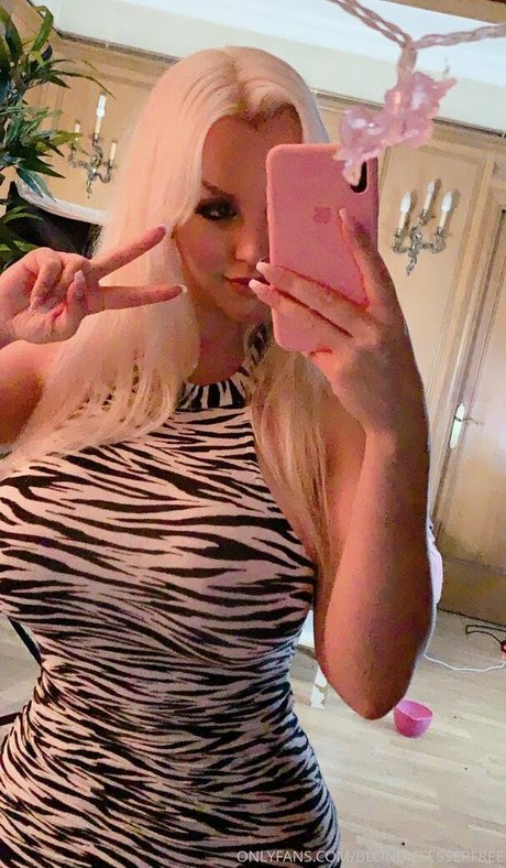 Blondiefesserfree