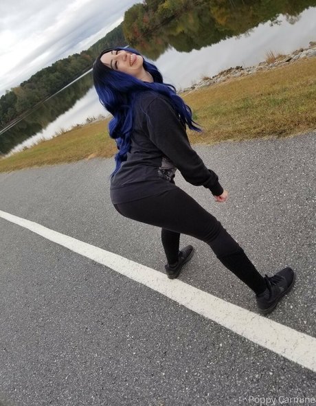 Poppycarminexxx