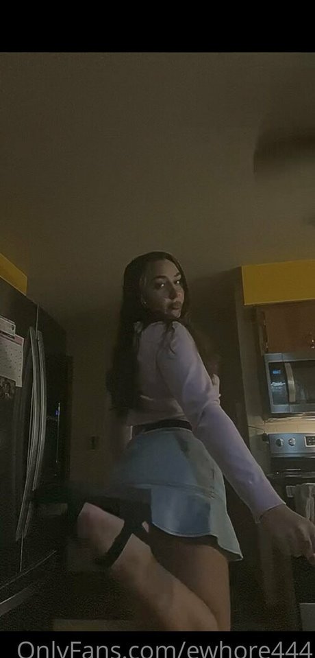 Ewhore444