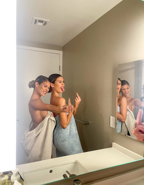 Nacktes geleaktes OnlyFans-Foto von Cacitwins