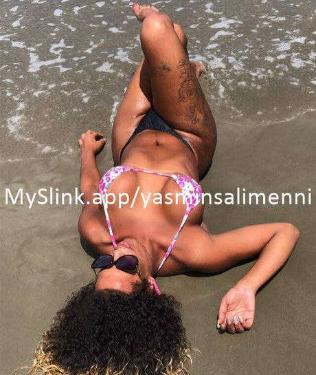 Nacktes geleaktes OnlyFans-Foto von Yasmin Salimenni