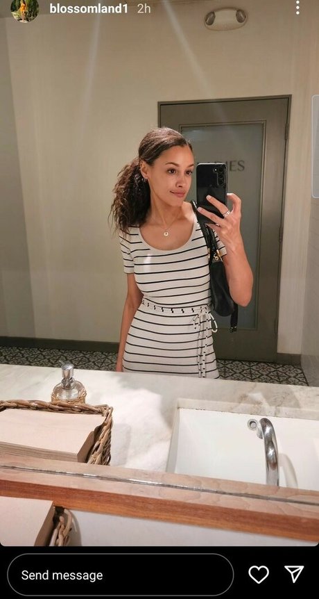 Daisey Wilks Blossoms