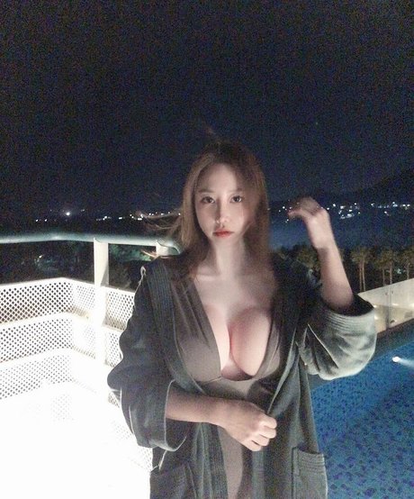 Nacktes geleaktes OnlyFans-Foto von Ueleelee