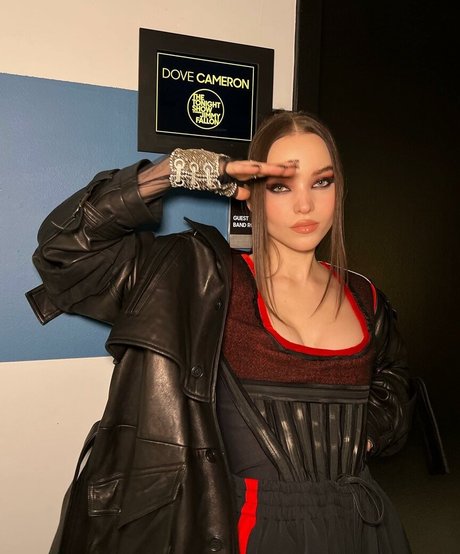 Dove Cameron