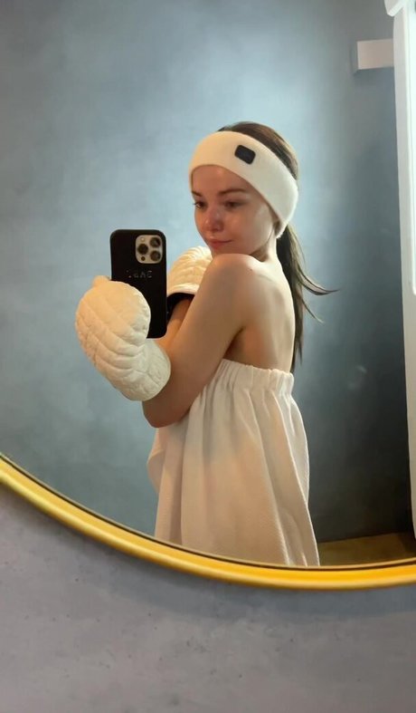 Dove Cameron