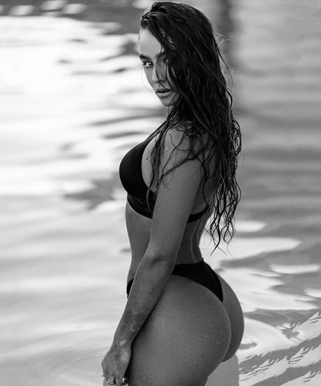 Sommer Ray