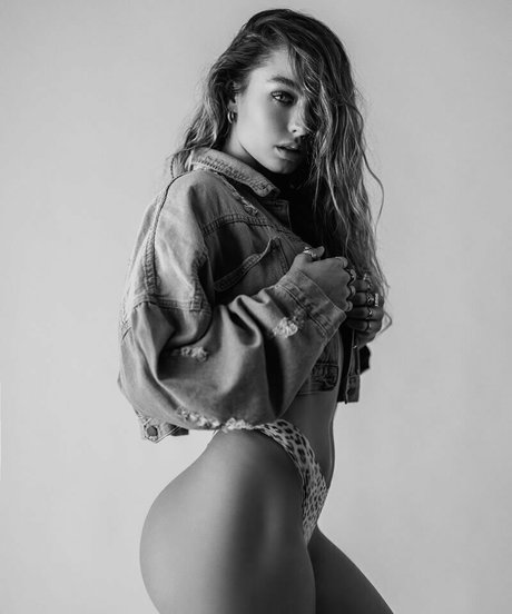 Sommer Ray