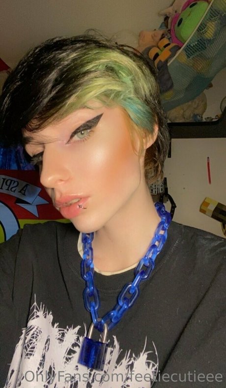 Nacktes geleaktes OnlyFans-Foto von Feetiecutieee