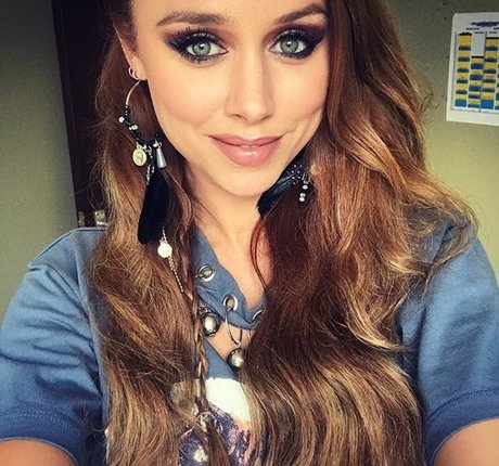 Una Healy