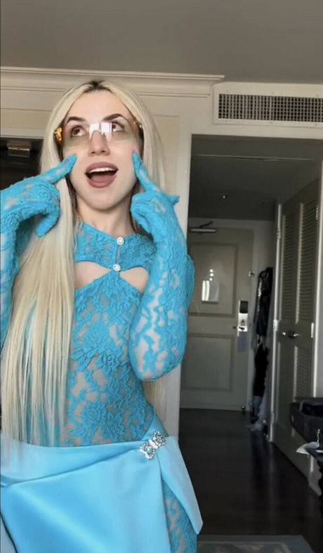 Ava Max