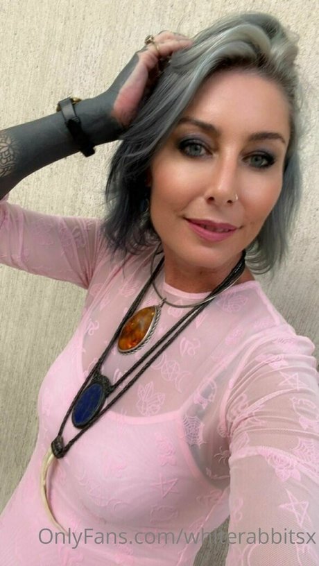 Whiterabbitsx