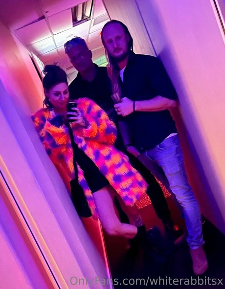 Whiterabbitsx