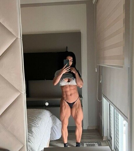 Eva Andressa