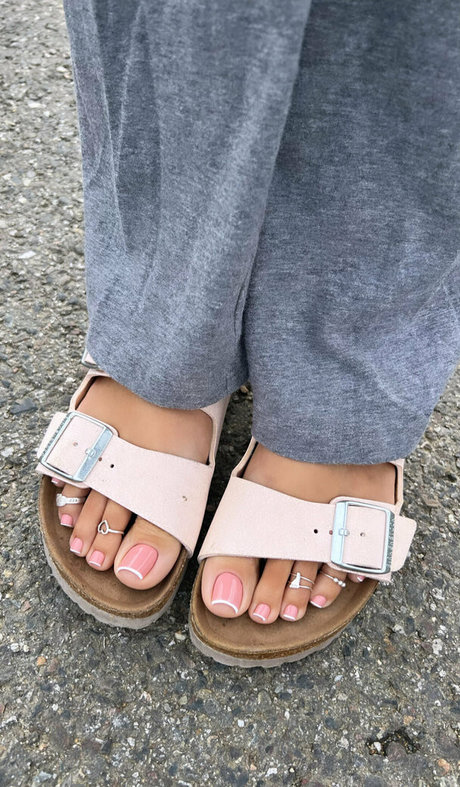 Mariefrenchfeetgirlfree