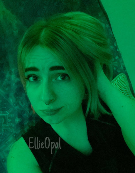 Ellieopalfree