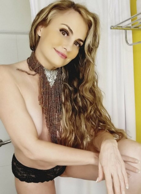 Aura Cristina Geithner