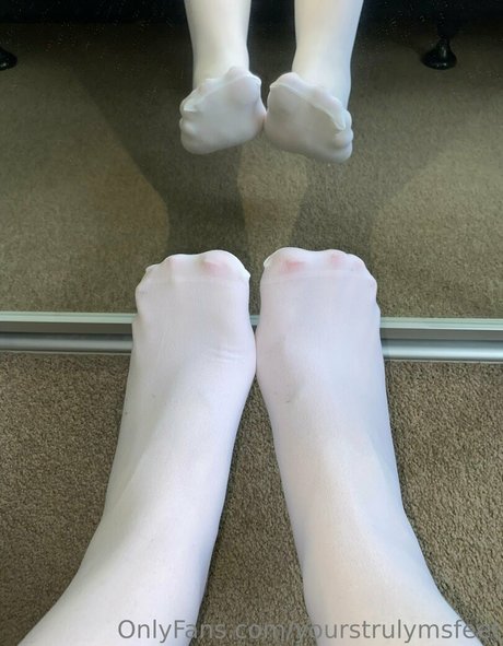 Yourstrulymsfeet