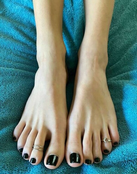 Myposedtoes