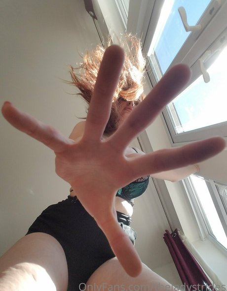 Giantessgingerofficial