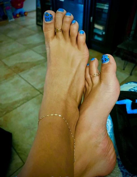 Tgirlfeet35