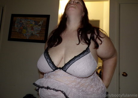 Bootyfulannie